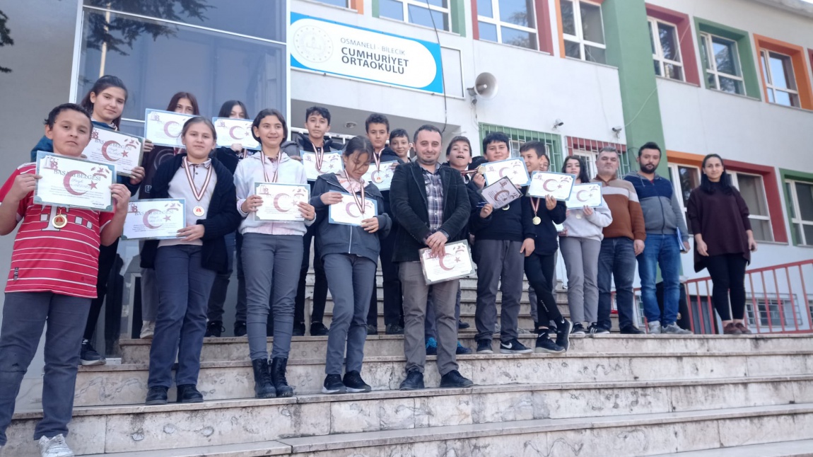 18 Mart Çanakkale Zaferi Kutlama Programında Görevli Öğrencilere Başarı Belgesi Takdimi